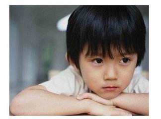 得了自闭症后的表现是什么